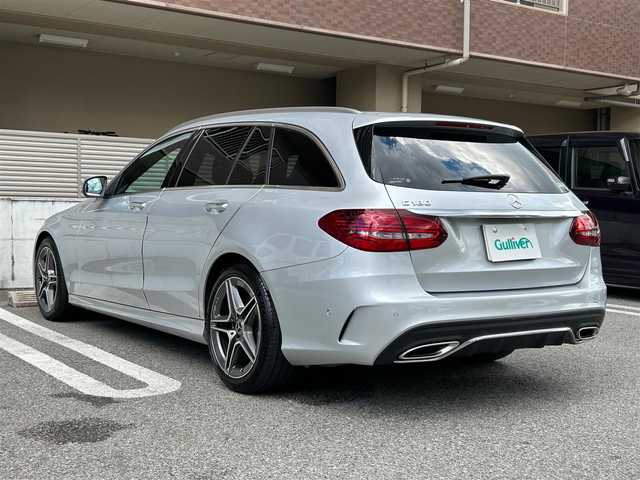 メルセデス・ベンツ Ｃ１８０ アバンギャルド AMGライン 大阪府 2018(平30)年 5.2万km イリジウムシルバー パノラミックスライディングルーフ/AMGライン/レーダーセーフティーパッケージ/・アクティブディスタンスアシスト・ディストロニック（自動再発信機能付）/・アクティブステアリングアシスト・アクティブレーンチェンジングアシスト/・アクティブエマージェンシーストップアシスト/・アクティブブレーキアシスト（歩行者/飛び出し検知機能付/・PRE-SAFE、PRE-SAFEサウンド、緊急回避補助システム、渋滞時緊急ブレーキ機能/・アクティブレーキーピングアシスト/・PRE-SAFEプラス（被害軽減ブレーキ付後方衝突警告システム）/・チャイルドセーフティシートセンサー（助手席）/クルーズコントロール（追従走行アリ）/10.25インチワイドディスプレイ/・バックカメラ/・フルセグテレビ/・AM/FM/BT/パワーシート（D/N）/シートヒーター（D/N）/ETC2.0/革巻きステアリング/ステアリングスイッチ/スペアキー/取扱説明書/保証書/記録簿（R6/R4/R2/R1）