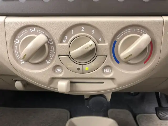 スズキ アルト F 愛知県 2014(平26)年 1.2万km シルキーシルバーメタリック オーディオ　/ＣＤ　/ＡＭ　/ＦＭ　/リモコンキー　/ハロゲン　/ダブルエアバック　/フロアマット　/パワーウインドウ　/取説　/保証書　/記録簿　