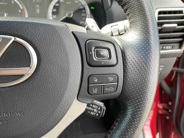 レクサス ＮＸ 300 Fスポーツ 道北・旭川 2017(平29)年 5.4万km レッドマイカクリスタルシャイン ・4WD/・禁煙車/・3眼LEDヘッドライト/・革シート/・純正メモリナビ/ CD/DVD/BD/SD/MSV/USB/AUX/BT/フルセグ/・パノラミックビューモニター/・セーフティシステムプラス/・PCS/・LDA/・BSM/・ACC/・PKSB/・クリアランスソナー /・シートヒーター /・エアシート /・パワーシート/・メモリシート/・ステアリングヒーター/・パドルシフト/・オートハイビーム/・オートライト/・フォグライト/・電動リアゲート/・オートリトラミラー /・電動セカンドシート/・純正フロアマット/・ドアバイザー