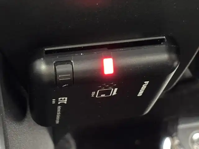 ダイハツ コペン セロ 福岡県 2022(令4)年 1.6万km ブリティッシュグリーンマイカ 社外ナビ（ＢＴ，フルセグＴＶ）　/バックカメラ　/ＥＴＣ　/前方ドライブレコーダー　/横滑り防止装置　/アイドリングストップ　/ＭＴモード付き　/シートヒーター　/シートカバー　/社外１６インチＡＷ　/ＬＥＤヘッドライト