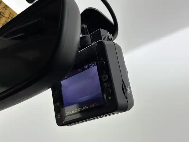 ダイハツ コペン セロ 福岡県 2022(令4)年 1.6万km ブリティッシュグリーンマイカ 社外ナビ（ＢＴ，フルセグＴＶ）　/バックカメラ　/ＥＴＣ　/前方ドライブレコーダー　/横滑り防止装置　/アイドリングストップ　/ＭＴモード付き　/シートヒーター　/シートカバー　/社外１６インチＡＷ　/ＬＥＤヘッドライト