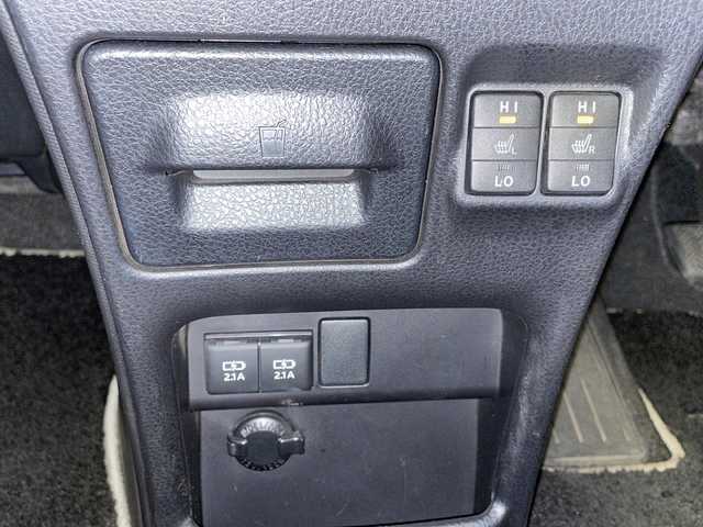 トヨタ エスクァイア Gi プレミアムパッケージ ブラックテーラード 宮崎県 2020(令2)年 3.4万km ブラック Toyota Safety Sense/〇プリクラシュセーフティ/〇レーンディパーチャーアラート/〇パーキングブレーキ/〇クリアランスソナー/〇オートマチックハイビーム/〇先行車発進告知/純正９インチSDナビ/フルセグTV/CD/DVD/Bluetooth/バックカメラ/純正12.1型後席ディスプレイ（V12T-R68C)/両側パワースライドドア/ハーフレザーシート/シートヒーター/クルーズコントロール/ステアリングヒーター/LEDヘッドライト/ビルトインETC2.0/モデリスタ１７インチAW/アイドリングストップ/保証書/取扱説明書/ナビ取扱説明書