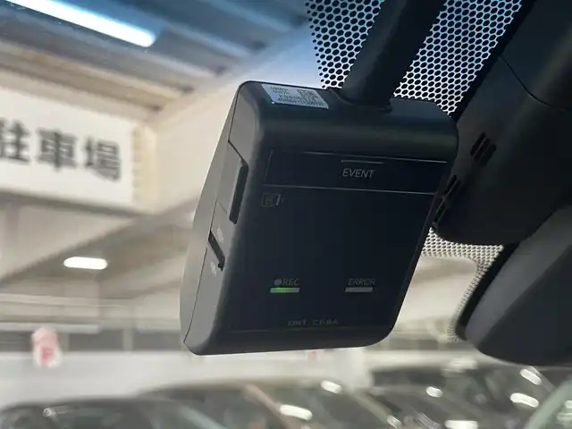トヨタ カムリ WS 愛知県 2018(平30)年 14.5万km アティチュードブラックマイカ/ダークブルーマイカメタリック 2トーン ワンオーナー /プリクラッシュ/純正SDナビ/AM/FM/CD/DVD/TV/SD/BT/コーナーセンサー /パーキングアシスト/ビルトインETC/レーンキープ/ハーフレザー/パワーシート/パドルシフト/ステアリングスイッチ/バックカメラ/オートハイビーム/スマートキー /スペアキー/純正アルミ