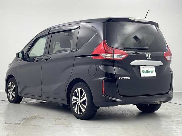 ホンダ フリード G 茨城県 2019(平31)年 7.3万km プレミアムスパークルブラックパール 純正9インチナビ/純正フリップダウンモニター/両側パワースライドドア/バックカメラ/ステアリングスイッチ/革巻きハンドル/ビルトインETC/ドライブレコーダー/ハーフレザーシート/純正フロアマット/純正アルミホイール/LEDヘッドライト/オートライト/スマートキー