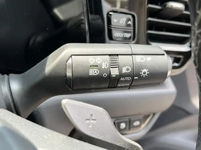 レクサス ＮＸ 350h Fスポーツ 滋賀県 2022(令4)年 3.2万km ホワイトノーヴァガラスフレーク 純正ナビ/CD/DVD/USB/Bluetooth/フルセグテレビ/パノラミックビューモニター/パノラマムーンルーフ/パワーバックドア/デジタルインナーミラー/三眼LEDヘッドライト/オレンジキャリパー/セーフティセンスプラス/・プリクラッシュセーフティ/・レーントレーシングアシスト/・ロードサインアシスト/・ドライバー異常時対応システム/・プロアクティブドライビングアシスト/・オートマチックハイビーム/・レーンディパーチャーアラート/・レーダークルーズコントロール/ブラインドスポットモニター/パーキングサポートブレーキ/ヘッドアップディスプレイ/クリアランスソナー/ETC2.0/パドルシフト/純正フロアマット/プッシュスタート /スマートキー