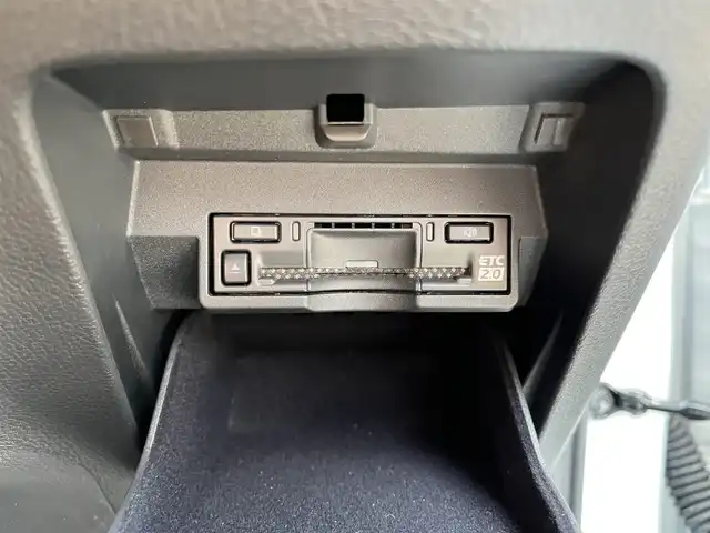 レクサス ＮＸ 350h Fスポーツ 滋賀県 2022(令4)年 3.2万km ホワイトノーヴァガラスフレーク 純正ナビ/CD/DVD/USB/Bluetooth/フルセグテレビ/パノラミックビューモニター/パノラマムーンルーフ/パワーバックドア/デジタルインナーミラー/三眼LEDヘッドライト/オレンジキャリパー/セーフティセンスプラス/・プリクラッシュセーフティ/・レーントレーシングアシスト/・ロードサインアシスト/・ドライバー異常時対応システム/・プロアクティブドライビングアシスト/・オートマチックハイビーム/・レーンディパーチャーアラート/・レーダークルーズコントロール/ブラインドスポットモニター/パーキングサポートブレーキ/ヘッドアップディスプレイ/クリアランスソナー/ETC2.0/パドルシフト/純正フロアマット/プッシュスタート /スマートキー