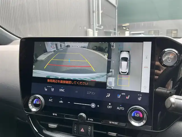 レクサス ＮＸ 350h Fスポーツ 滋賀県 2022(令4)年 3.2万km ホワイトノーヴァガラスフレーク 純正ナビ/CD/DVD/USB/Bluetooth/フルセグテレビ/パノラミックビューモニター/パノラマムーンルーフ/パワーバックドア/デジタルインナーミラー/三眼LEDヘッドライト/オレンジキャリパー/セーフティセンスプラス/・プリクラッシュセーフティ/・レーントレーシングアシスト/・ロードサインアシスト/・ドライバー異常時対応システム/・プロアクティブドライビングアシスト/・オートマチックハイビーム/・レーンディパーチャーアラート/・レーダークルーズコントロール/ブラインドスポットモニター/パーキングサポートブレーキ/ヘッドアップディスプレイ/クリアランスソナー/ETC2.0/パドルシフト/純正フロアマット/プッシュスタート /スマートキー