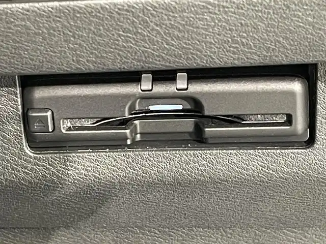 日産 キックス オーテック 愛知県 2021(令3)年 1.3万km ブルーブラック 純正9インチナビ/（Bluetooth/AM/FM/ワンセグTV）/衝突軽減ブレーキ/レーダークルーズコントロール/シートヒーター/LEDヘッドライト/ETC/ドライブレコーダー/デジタルインナーミラー/ステアリングヒーター/コーナーセンサー/プッシュスタートボタン/スマートキー