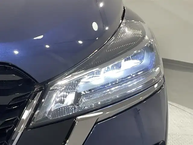 日産 キックス オーテック 愛知県 2021(令3)年 1.3万km ブルーブラック 純正9インチナビ/（Bluetooth/AM/FM/ワンセグTV）/衝突軽減ブレーキ/レーダークルーズコントロール/シートヒーター/LEDヘッドライト/ETC/ドライブレコーダー/デジタルインナーミラー/ステアリングヒーター/コーナーセンサー/プッシュスタートボタン/スマートキー