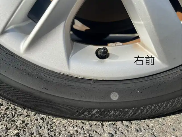 トヨタ カローラ スポーツ ハイブリッドG 三重県 2020(令2)年 5万km ホワイトパールクリスタルシャイン 純正9インチディスプレイオーディオ(車載ナビ機能有)/6スピーカー（AM/FM/Bluetooth/Miracast/TV）/バックカメラ/シートヒーター（前席）/トヨタセーフティセンス（プリクラッシュセーフティセンス/レーントレーシングアシスト/レーダークルーズコントロール/オートマチックハイビーム/ロードサインアシスト）/ETC/ブラインドスポットッモニター/左右独立式温度調整オートエアコン/スマートエントリー/スタートシステム/角形3灯式LEDヘッドランプ/ガンメタリック枠付ガンメタリックハニカムメッシュフロントグリル/メッキサイドウインドウモールディング/ブラックセンターピラーガーニッシュ/ホワイトステッチ入合皮革巻きダッシュボード/サテンメッキインパネ加飾/サテンメッキ加飾付ピアノブラックオーディオパネル/シルバーインサイドドアハンドル/シルバー加飾付革巻きシフトノブ/サテンメッキ加飾付アナログメーター/4.2インチカラーマルチインフォメーションディスプレイ/ブラックファブリックシート/スポーティシート（前席）/革巻きステアリングホイール