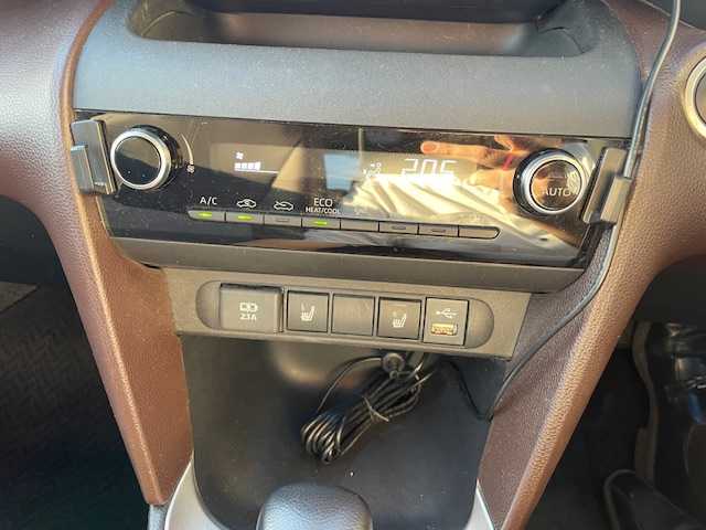 トヨタ ヤリスクロス Z 神奈川県 2022(令4)年 2.2万km ホワイトパールクリスタルシャイン ワンオーナー/バックカメラ/ウィンカーミラー/アイドリングストップ/クルーズコントロール/プッシュスタート/ETC