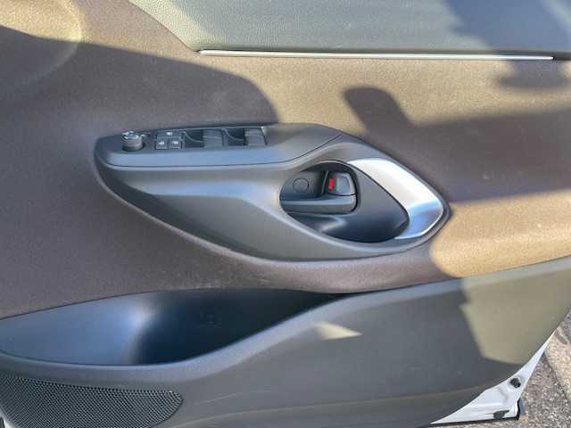 トヨタ ヤリスクロス Z 神奈川県 2022(令4)年 2.2万km ホワイトパールクリスタルシャイン ワンオーナー/バックカメラ/ウィンカーミラー/アイドリングストップ/クルーズコントロール/プッシュスタート/ETC