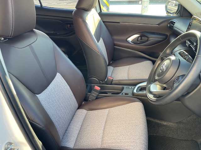 トヨタ ヤリスクロス Z 神奈川県 2022(令4)年 2.2万km ホワイトパールクリスタルシャイン ワンオーナー/バックカメラ/ウィンカーミラー/アイドリングストップ/クルーズコントロール/プッシュスタート/ETC