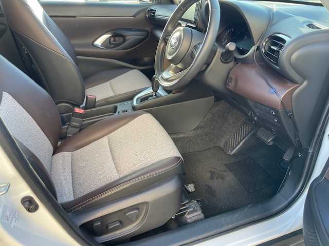 トヨタ ヤリスクロス Z 神奈川県 2022(令4)年 2.2万km ホワイトパールクリスタルシャイン ワンオーナー/バックカメラ/ウィンカーミラー/アイドリングストップ/クルーズコントロール/プッシュスタート/ETC