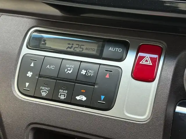 ホンダ Ｎ ＯＮＥ プレミアム Lパッケージ 三重県 2013(平25)年 6万km パープルⅡ ♪ワンオーナー/♪走行59119Km/スマートキー×2/プッシュスタート/純正オーディオ(CD/USB/AUX)/アイドリングストップ/純正14インチAW/HIDヘッドライト/フォグライト/オートライト/ウィンカーミラー/電格ミラー/革巻ステアリング/プライバシーガラス/フロアマット/ドアバイザー/ETC/カーテンエアバック