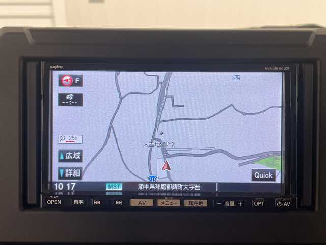 スズキ ジムニー XC 熊本県 2023(令5)年 2.6万km ピュアホワイトP 衝突軽減システム　/社外ナビ(ＣＤ/ＤＶＤ/ＴＶ)　/シートカバー　/前席シートヒーター　/クルーズコントロール/ＬＥＤヘッドライト　/ヒーテッドドアミラー　/オートライト　/背面タイヤ　/前後ドライブレコーダー/4WD　/純正アルミホイール　/純正フロアマット