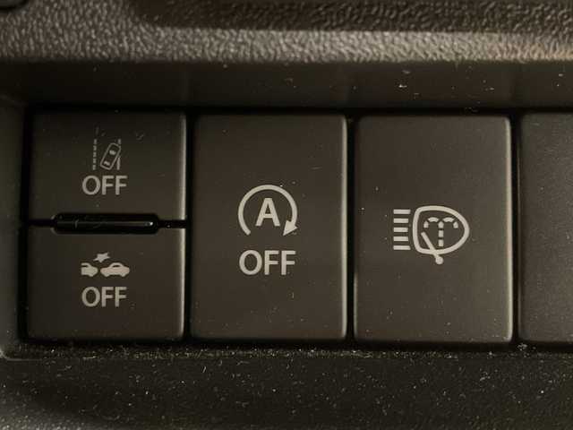 スズキ ジムニー XC 熊本県 2023(令5)年 2.6万km ピュアホワイトP 衝突軽減システム　/社外ナビ(ＣＤ/ＤＶＤ/ＴＶ)　/シートカバー　/前席シートヒーター　/クルーズコントロール/ＬＥＤヘッドライト　/ヒーテッドドアミラー　/オートライト　/背面タイヤ　/前後ドライブレコーダー/4WD　/純正アルミホイール　/純正フロアマット