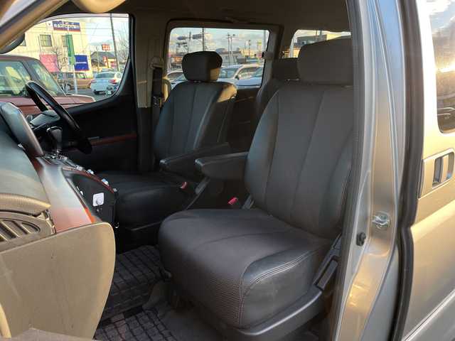 日産 エルグランド ハイウェイスター 青森県 2007(平19)年 14.3万km ダイヤモンドシルバー ワンオーナー/4WD/純正ナビ/社外フルセグチューナー/CD・DVD・AUX/サイドブラインドモニター/ETC/両側パワースライドドア/アクティブAFS/HIDヘッドライト/フォグランプ/純正17インチアルミ/保証書・取扱書/スペアキー