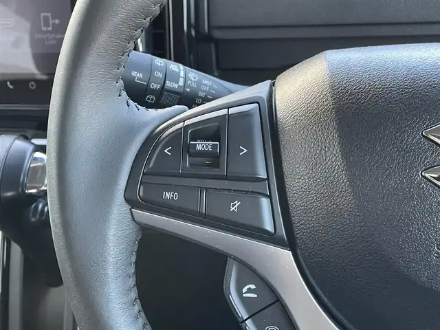 スズキ ソリオ HV MZ 東京都 2025(令7)年 0.2万km スーパーブラックパール 9インチ純正ナビ/フルセグTV/Bluetooth/全方位モニター/両側電動スライドドア/運転席/助手席シートヒーター/ヘッドアップディスプレイ/ナビ連動前後ドライブレコーダー/スズキセーフティサポート/・衝突被害軽減ブレーキ/・車線逸脱抑制・ふらつき防止/・先行車発進お知らせ機能/・アダプティブクルーズコントロール/・ブラインドスポットモニター/ETC2.0/LEDライト/純正フロアマット/純正サイドバイザー/リアサーキュレーター/スマートキー