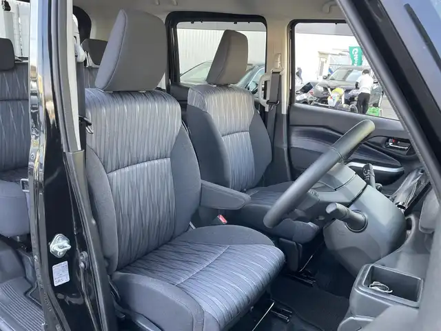 スズキ ソリオ HV MZ 東京都 2025(令7)年 0.2万km スーパーブラックパール 9インチ純正ナビ/フルセグTV/Bluetooth/全方位モニター/両側電動スライドドア/運転席/助手席シートヒーター/ヘッドアップディスプレイ/ナビ連動前後ドライブレコーダー/スズキセーフティサポート/・衝突被害軽減ブレーキ/・車線逸脱抑制・ふらつき防止/・先行車発進お知らせ機能/・アダプティブクルーズコントロール/・ブラインドスポットモニター/ETC2.0/LEDライト/純正フロアマット/純正サイドバイザー/リアサーキュレーター/スマートキー