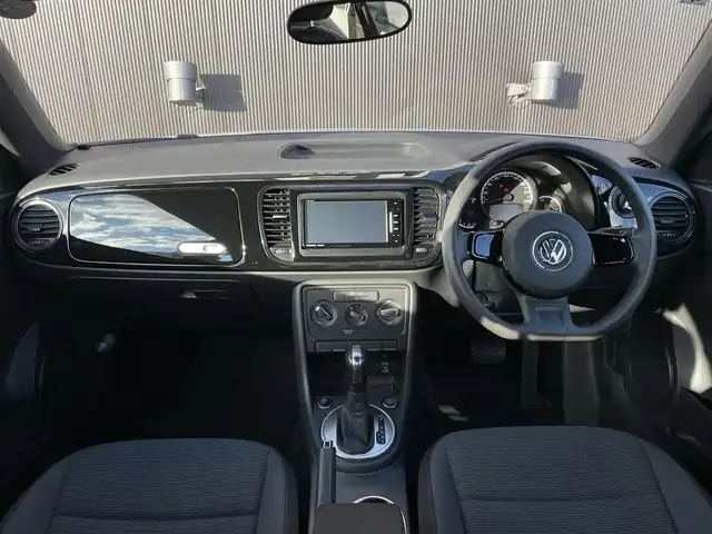 フォルクスワーゲン ザ・ビートル 長野県 2015(平27)年 5万km 白 ストラーダナビ/ 地デジTV/ バックカメラ/ CD/DVD/ bluetooth/ AUX/ HIDヘッドライト/ スマートキー/ プッシュスタート/ ETC/ 純正16インチAW