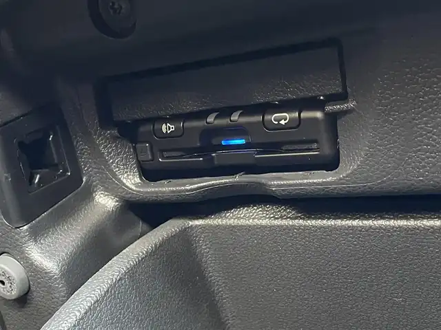 フォルクスワーゲン ザ・ビートル 長野県 2015(平27)年 5万km 白 ストラーダナビ/ 地デジTV/ バックカメラ/ CD/DVD/ bluetooth/ AUX/ HIDヘッドライト/ スマートキー/ プッシュスタート/ ETC/ 純正16インチAW