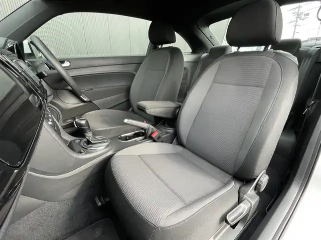 フォルクスワーゲン ザ・ビートル 長野県 2015(平27)年 5万km 白 ストラーダナビ/ 地デジTV/ バックカメラ/ CD/DVD/ bluetooth/ AUX/ HIDヘッドライト/ スマートキー/ プッシュスタート/ ETC/ 純正16インチAW