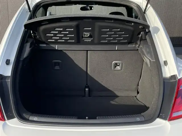 フォルクスワーゲン ザ・ビートル 長野県 2015(平27)年 5万km 白 ストラーダナビ/ 地デジTV/ バックカメラ/ CD/DVD/ bluetooth/ AUX/ HIDヘッドライト/ スマートキー/ プッシュスタート/ ETC/ 純正16インチAW