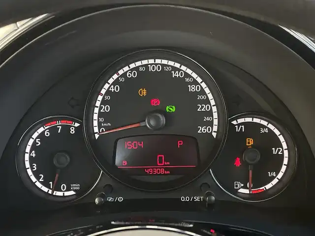 フォルクスワーゲン ザ・ビートル 長野県 2015(平27)年 5万km 白 ストラーダナビ/ 地デジTV/ バックカメラ/ CD/DVD/ bluetooth/ AUX/ HIDヘッドライト/ スマートキー/ プッシュスタート/ ETC/ 純正16インチAW