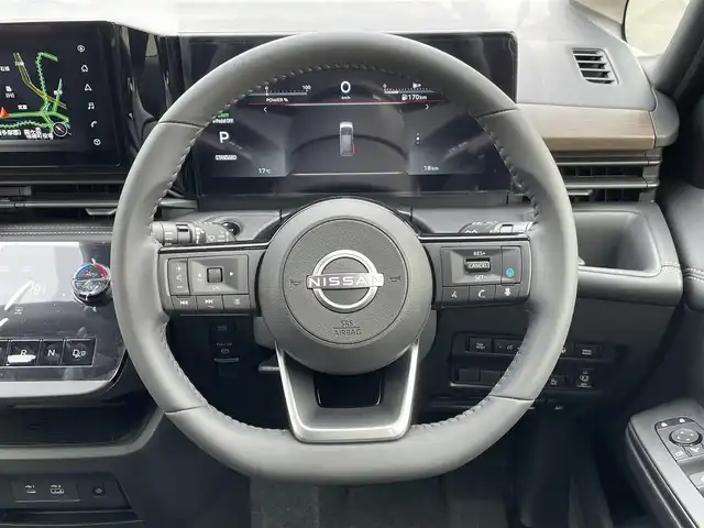 日産 セレナ e－パワー ハイウェイスター V 東京都 2025(令7)年 0.1万km未満 プリズムホワイト 登録済未使用車/純正ナビ/アラウンドビューモニター/デジタルルームミラー/エマージェンシーブレーキ/車線逸脱警報/プロパイロット/ハンズフリーオートスライドドア/ＥＴＣ/ワイヤレス充電器