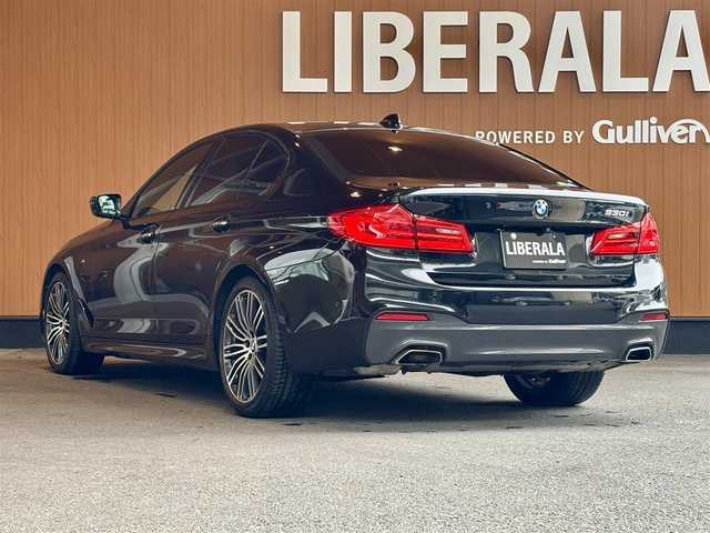 ＢＭＷ ５３０ｉ Mスポーツ 宮城県 2018(平30)年 4万km サファイアブラックP アクティブクルーズコントロール/レーンチェンジウォーニング/レーンキープアシスト/iDriveナビゲーションシステム/トップビューカメラ/フルセグTV/ブラックレザーシート/シートヒーター/メモリ機能付きパワーシート/アイドリングストップ/ステアリングスイッチ/パドルシフト/コンフォートアクセス/パワーバックドア/LEDヘッドライト/オートライト/フロント/バックフォグランプ