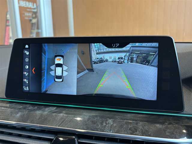 ＢＭＷ ５３０ｉ Mスポーツ 宮城県 2018(平30)年 4万km サファイアブラックP アクティブクルーズコントロール/レーンチェンジウォーニング/レーンキープアシスト/iDriveナビゲーションシステム/トップビューカメラ/フルセグTV/ブラックレザーシート/シートヒーター/メモリ機能付きパワーシート/アイドリングストップ/ステアリングスイッチ/パドルシフト/コンフォートアクセス/パワーバックドア/LEDヘッドライト/オートライト/フロント/バックフォグランプ