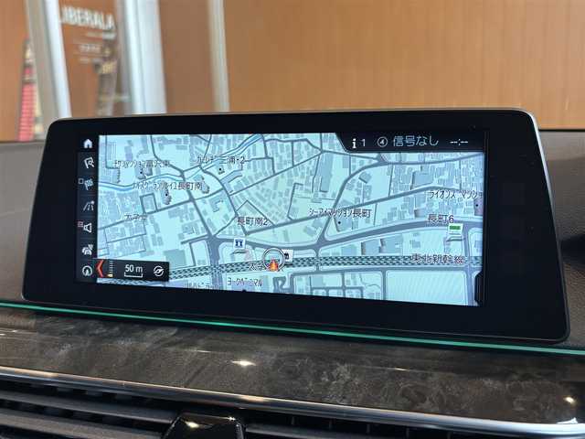 ＢＭＷ ５３０ｉ Mスポーツ 宮城県 2018(平30)年 4万km サファイアブラックP アクティブクルーズコントロール/レーンチェンジウォーニング/レーンキープアシスト/iDriveナビゲーションシステム/トップビューカメラ/フルセグTV/ブラックレザーシート/シートヒーター/メモリ機能付きパワーシート/アイドリングストップ/ステアリングスイッチ/パドルシフト/コンフォートアクセス/パワーバックドア/LEDヘッドライト/オートライト/フロント/バックフォグランプ