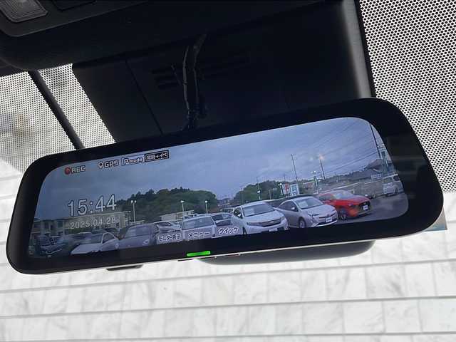 トヨタ ヴォクシー ハイブリッド S－Z 茨城県 2023(令5)年 6万km ホワイトパールクリスタルシャイン セーフティセンス/快適利便パッケージ/モデリスタエアロ/純正ディスプレイオーディオ/　　BT/フルセグ/HDMI/バックカメラ/両側パワースライドドア/パワーバックドア/レーダークルーズコントロール/LEDオートライト/オートマチックハイビーム/ハーフレザーシート/シートヒーター /純正17インチアルミホイール/ステアリングヒーター/ステアリングスイッチ/電子パーキングブレーキ/ブレーキホールド/スマートキー/ETC2.0