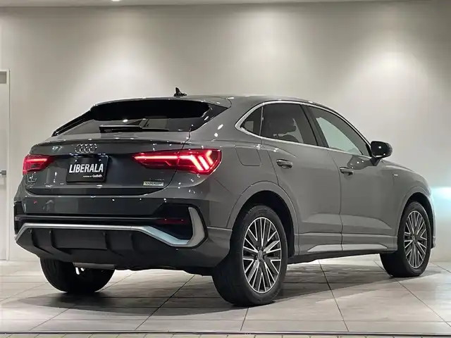 アウディ Ｑ３ SB 35TDIクワトロ Sライン 愛知県 2020(令2)年 4.6万km グレー アシスタンスＰＫＧ　/バーチャルコクピット　/純正ナビ　/３６０度カメラ　/ＡｐｐｌｅＣａｒＰｌａｙ　/Ｂｌｕｅｔｏｏｔｈ　/フルセグＴＶ　/シートヒーター　/ＡＣＣ　/ＡＰＳ　/ＡＳＡ　/ＬＫＡ　/ワイヤレスチャージ/プッシュスタート/アイドリングストップ/ETC２．０/LEDヘッドライト