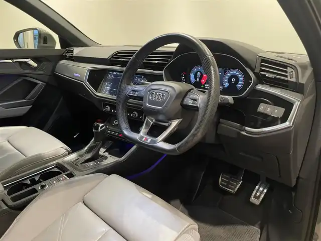 アウディ Ｑ３ SB 35TDIクワトロ Sライン 愛知県 2020(令2)年 4.6万km グレー アシスタンスＰＫＧ　/バーチャルコクピット　/純正ナビ　/３６０度カメラ　/ＡｐｐｌｅＣａｒＰｌａｙ　/Ｂｌｕｅｔｏｏｔｈ　/フルセグＴＶ　/シートヒーター　/ＡＣＣ　/ＡＰＳ　/ＡＳＡ　/ＬＫＡ　/ワイヤレスチャージ/プッシュスタート/アイドリングストップ/ETC２．０/LEDヘッドライト