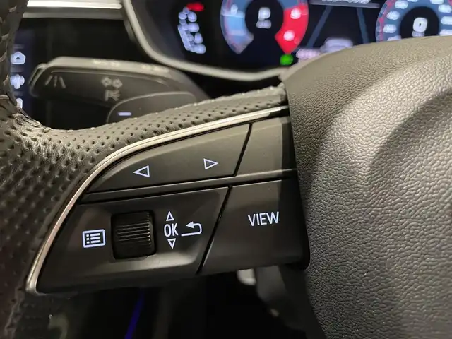 アウディ Ｑ３ SB 35TDIクワトロ Sライン 愛知県 2020(令2)年 4.6万km グレー アシスタンスＰＫＧ　/バーチャルコクピット　/純正ナビ　/３６０度カメラ　/ＡｐｐｌｅＣａｒＰｌａｙ　/Ｂｌｕｅｔｏｏｔｈ　/フルセグＴＶ　/シートヒーター　/ＡＣＣ　/ＡＰＳ　/ＡＳＡ　/ＬＫＡ　/ワイヤレスチャージ/プッシュスタート/アイドリングストップ/ETC２．０/LEDヘッドライト