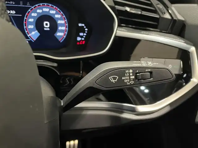 アウディ Ｑ３ SB 35TDIクワトロ Sライン 愛知県 2020(令2)年 4.6万km グレー アシスタンスＰＫＧ　/バーチャルコクピット　/純正ナビ　/３６０度カメラ　/ＡｐｐｌｅＣａｒＰｌａｙ　/Ｂｌｕｅｔｏｏｔｈ　/フルセグＴＶ　/シートヒーター　/ＡＣＣ　/ＡＰＳ　/ＡＳＡ　/ＬＫＡ　/ワイヤレスチャージ/プッシュスタート/アイドリングストップ/ETC２．０/LEDヘッドライト