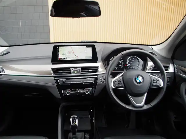 ＢＭＷ Ｘ１ xDrive 18d xライン 埼玉県 2020(令2)年 1.5万km アルピンホワイトⅢ ブラックハーフレザーシート /アダプティブクルーズコントロール /インテリジェントセーフティ /パークディスタンスコントロール /コンフォートアクセス /バックカメラ /ETC /iDriveナビ /シートポジションメモリー機能