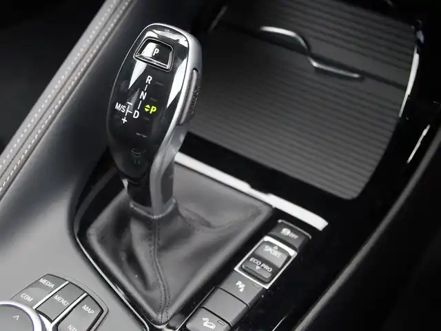 ＢＭＷ Ｘ１ xDrive 18d xライン 埼玉県 2020(令2)年 1.5万km アルピンホワイトⅢ ブラックハーフレザーシート /アダプティブクルーズコントロール /インテリジェントセーフティ /パークディスタンスコントロール /コンフォートアクセス /バックカメラ /ETC /iDriveナビ /シートポジションメモリー機能