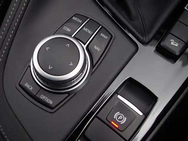 ＢＭＷ Ｘ１ xDrive 18d xライン 埼玉県 2020(令2)年 1.5万km アルピンホワイトⅢ ブラックハーフレザーシート /アダプティブクルーズコントロール /インテリジェントセーフティ /パークディスタンスコントロール /コンフォートアクセス /バックカメラ /ETC /iDriveナビ /シートポジションメモリー機能