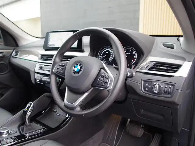 ＢＭＷ Ｘ１ xDrive 18d xライン 埼玉県 2020(令2)年 1.5万km アルピンホワイトⅢ ブラックハーフレザーシート /アダプティブクルーズコントロール /インテリジェントセーフティ /パークディスタンスコントロール /コンフォートアクセス /バックカメラ /ETC /iDriveナビ /シートポジションメモリー機能