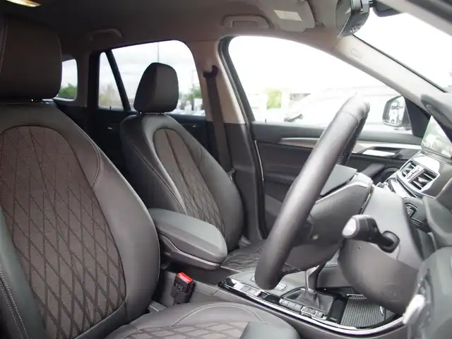 ＢＭＷ Ｘ１ xDrive 18d xライン 埼玉県 2020(令2)年 1.5万km アルピンホワイトⅢ ブラックハーフレザーシート /アダプティブクルーズコントロール /インテリジェントセーフティ /パークディスタンスコントロール /コンフォートアクセス /バックカメラ /ETC /iDriveナビ /シートポジションメモリー機能