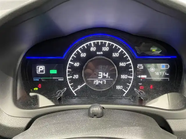 日産 ノート e－パワー X 鹿児島県 2018(平30)年 7.7万km ホワイト 純正ＳＤナビ【ＭＭ３１８Ｄ－Ｗ】　/フルセグＴＶ　/全方位カメラ　/ステアリングリモコン　/デジタルインナーミラー　/ＬＥＤヘッドライト　/オートマチックハイビーム　/ドライブレコーダー　/ＥＴＣ　/電動格納ミラー/禁煙車