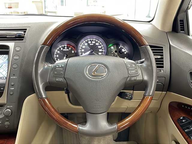 レクサス ＧＳ 430 道央・札幌 2006(平18)年 9.4万km シルバーM ・サンルーフ/・レザーシート/・前席シートヒーター/・前席エアシート/・前席パワーシート/・横滑り防止装置/・純正HDDナビ/・バックカメラ /・クルーズコントロール/・HIDヘッドライト/・リヤフォグライト/・フォグライト/・純正18インチAW/・ETC