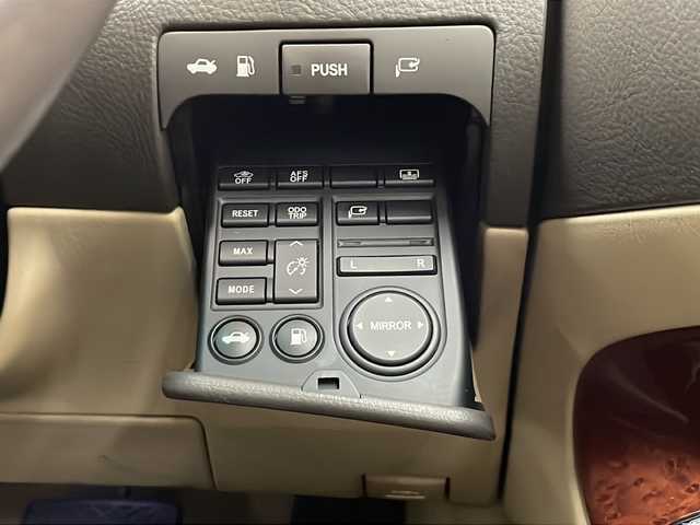 レクサス ＧＳ 430 道央・札幌 2006(平18)年 9.4万km シルバーM ・サンルーフ/・レザーシート/・前席シートヒーター/・前席エアシート/・前席パワーシート/・横滑り防止装置/・純正HDDナビ/・バックカメラ /・クルーズコントロール/・HIDヘッドライト/・リヤフォグライト/・フォグライト/・純正18インチAW/・ETC