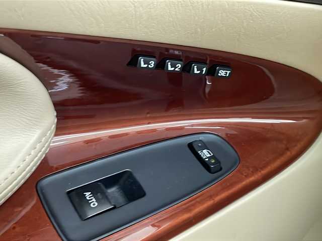 レクサス ＧＳ 430 道央・札幌 2006(平18)年 9.4万km シルバーM ・サンルーフ/・レザーシート/・前席シートヒーター/・前席エアシート/・前席パワーシート/・横滑り防止装置/・純正HDDナビ/・バックカメラ /・クルーズコントロール/・HIDヘッドライト/・リヤフォグライト/・フォグライト/・純正18インチAW/・ETC