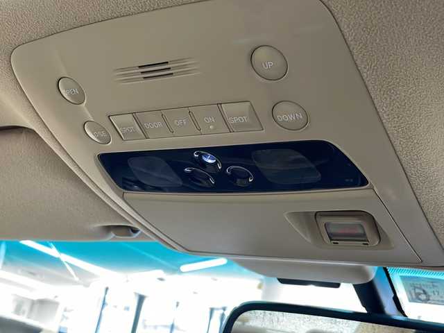 レクサス ＧＳ 430 道央・札幌 2006(平18)年 9.4万km シルバーM ・サンルーフ/・レザーシート/・前席シートヒーター/・前席エアシート/・前席パワーシート/・横滑り防止装置/・純正HDDナビ/・バックカメラ /・クルーズコントロール/・HIDヘッドライト/・リヤフォグライト/・フォグライト/・純正18インチAW/・ETC
