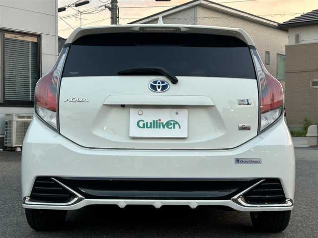 トヨタ アクア G G’s 奈良県 2016(平28)年 10.3万km ライムホワイトパールクリスタルシャイン ディーラー純正ナビ(NHZN-W60G)/BT/CD/TV/DVD/SD//衝突軽減システム/横滑り防止装置/車線はみだし防止装置/バックカメラ/LEDヘッドライト/LEDフォグライト/シートヒーター/フルセグTV/ハーフレザーシート/保証書・取説付き
