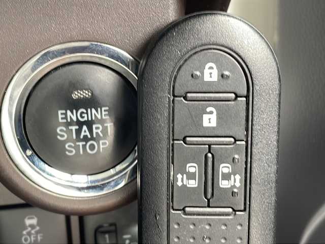 トヨタ タンク G 三重県 2018(平30)年 3.2万km パールホワイトⅢ 衝突被害軽減ブレーキ/社外SDナビ、フルセグTV/社外CD、DVD再生、Bluetooth/両側パワースライドドア/アイドリングストップ/ドライブレコーダー/バックカメラ/オートマチックハイビーム/クルーズコントロール/コーナーセンサー/スマートキー/スペアキー/プッシュスタート/オートライト/ETC/フロアマット/ドアバイザー/横滑り防止装置